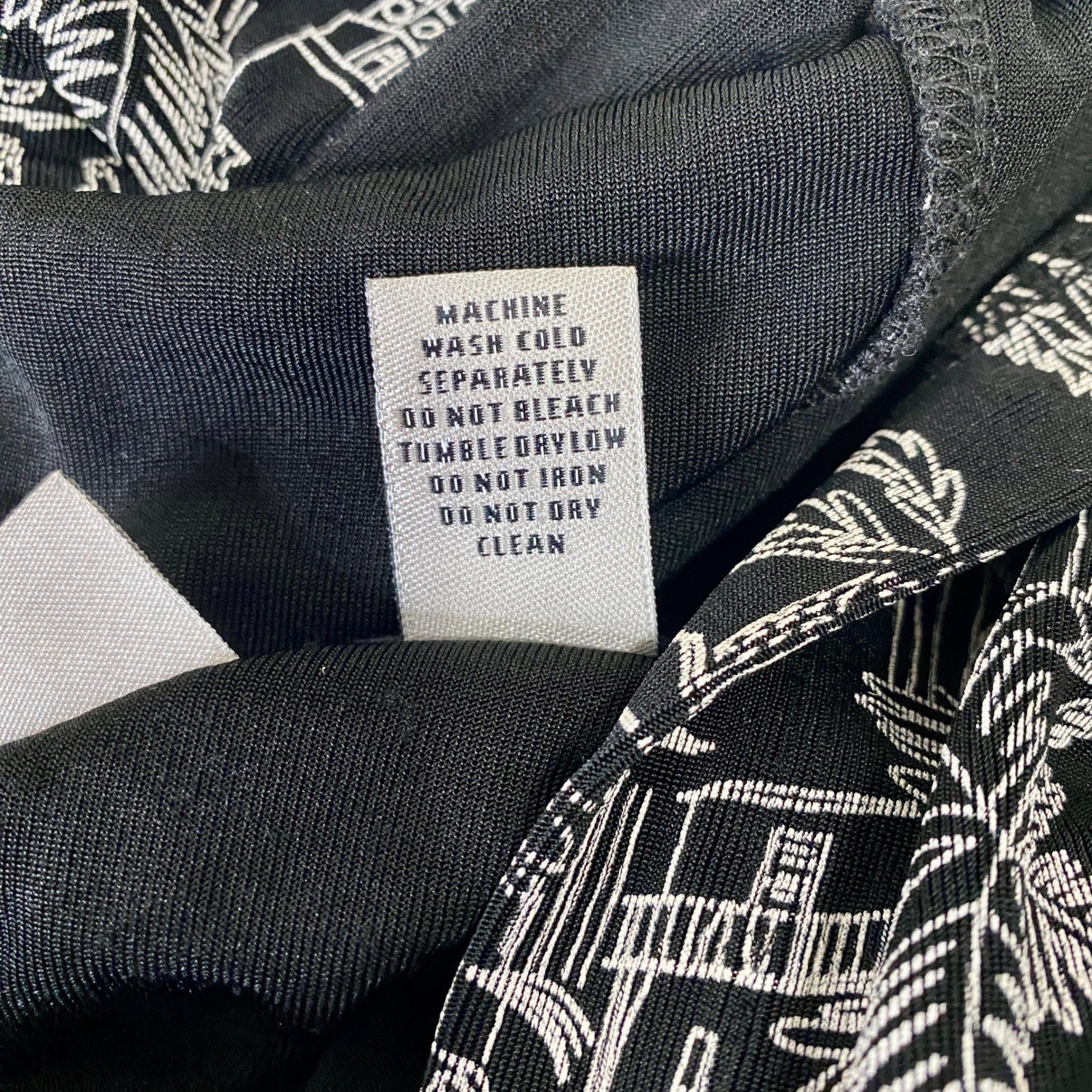Chico’s Travelers Vintage Hooded Top Jacket Size 3 XL Novelty Print Resortwear