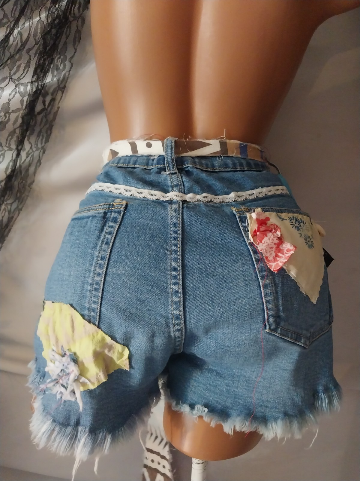 VTG DISTRESSED 812 REDLINE GYPSY EMBRD CROCHET CARE BEAR DENIM HIPPY SHORTS L