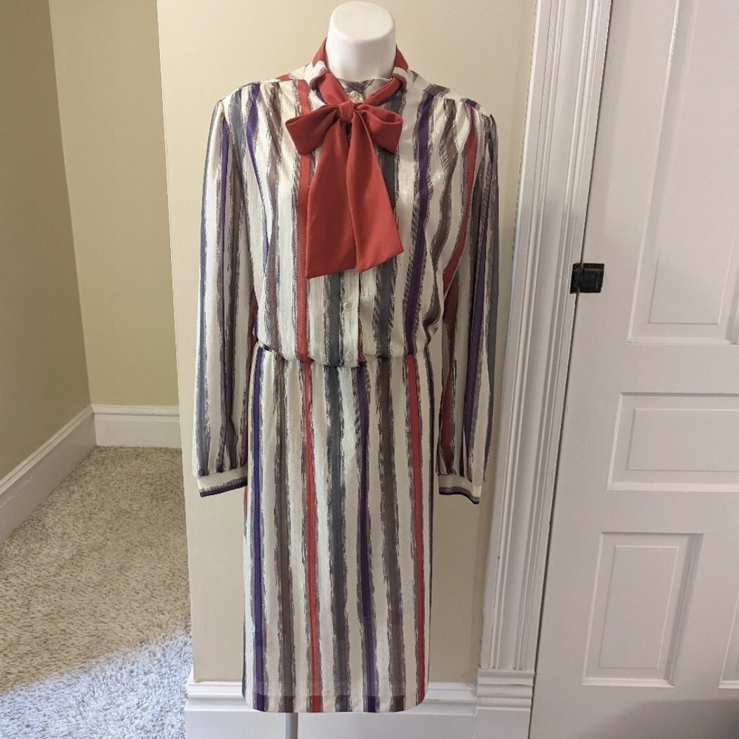 Vintage Impromptu white, red, gray, brown and purple dress w/ tie at neck size L