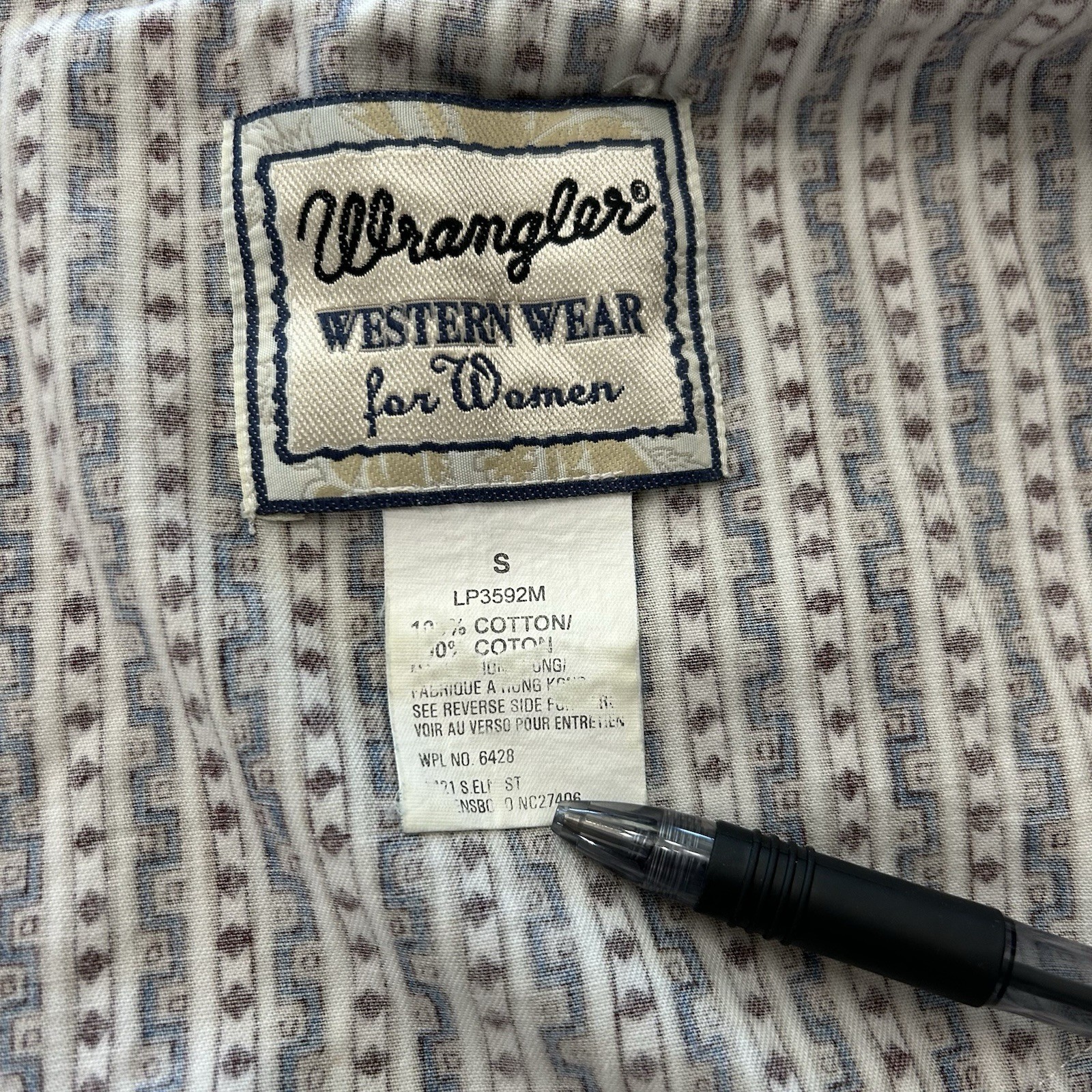 Vintage 80s Wrangler Western Women’s Aztec Striped Denim Bib Shirt Small