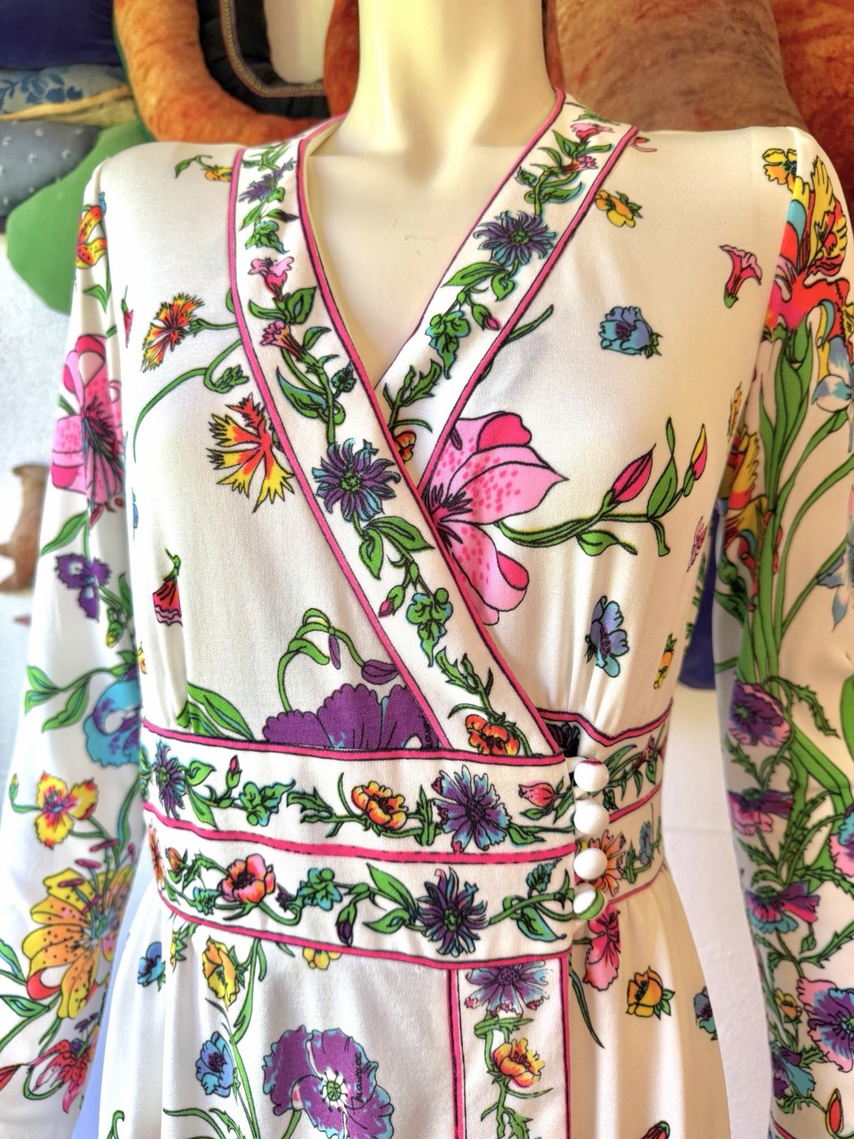 Vintage 1970s BOTANICAL PRINT GOWN Dress Poly Jersey Signed Novelty Floral 1960s
