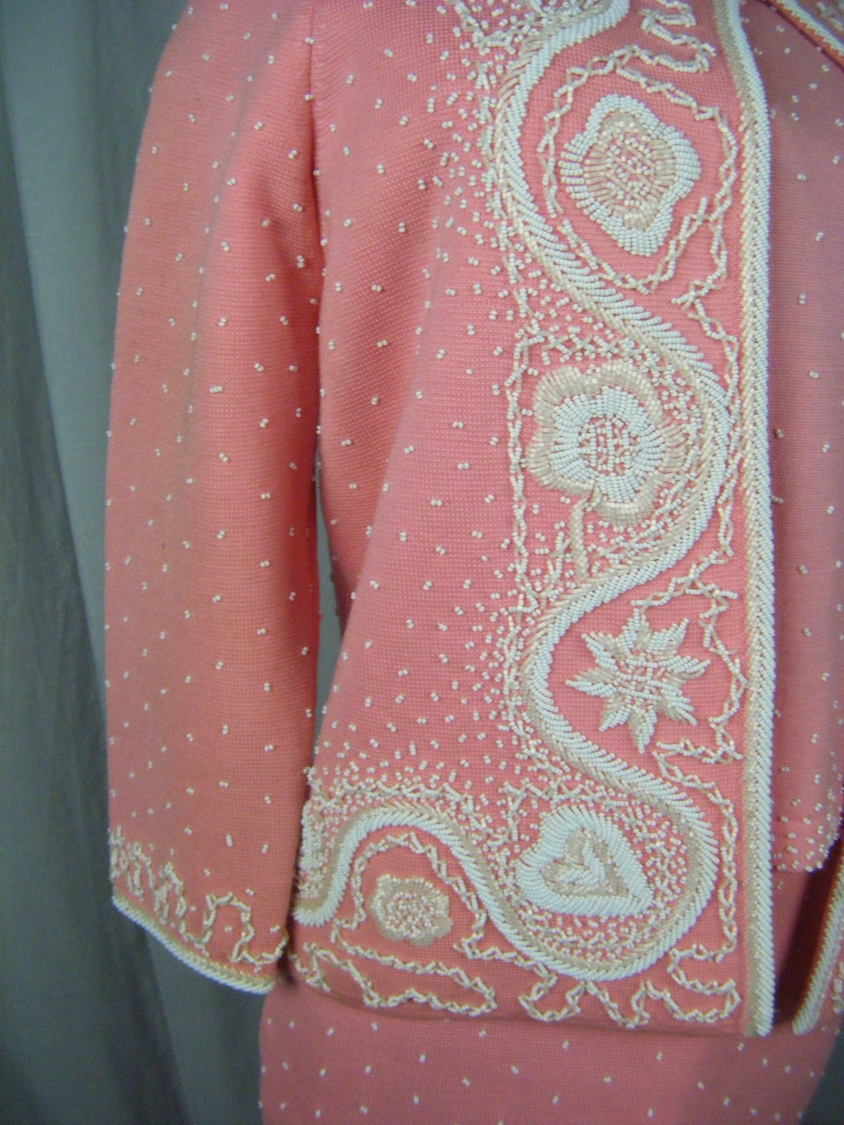 MISS BOUTIQUE CALIFORNIA Vtg 60s Pink Wool Beaded 3 pcs Skirt-Bust 34/Waist 27