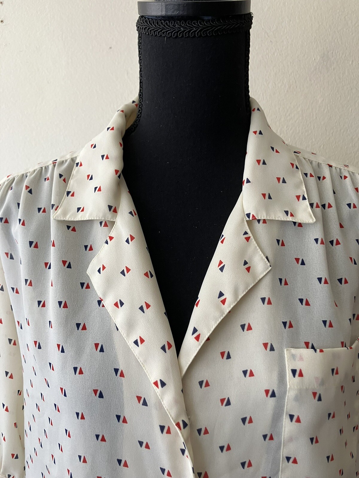 Vintage ’80s Laura & Jayne Short Sleeve Button Down Blouse Sheer Geometric Large