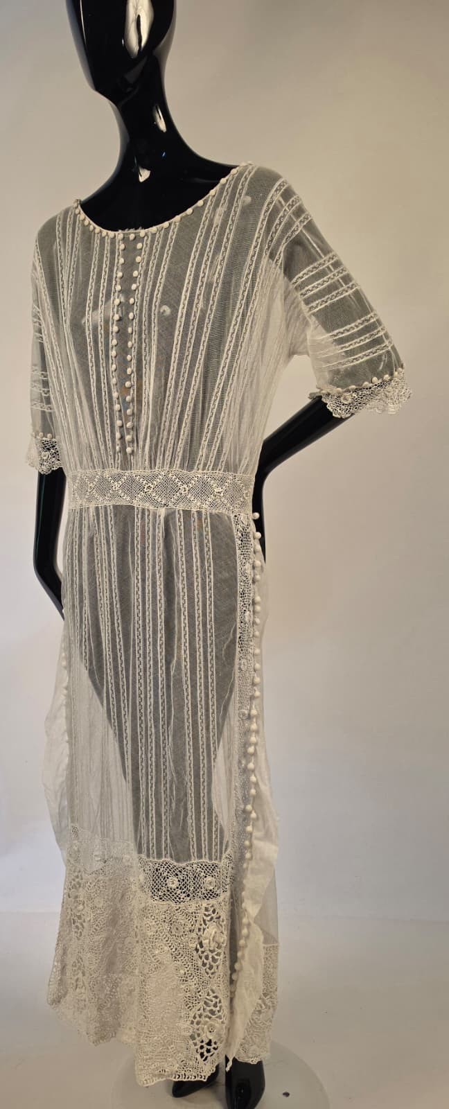 EDWARDIAN TEENS WHITE NET DRESS W HAND MADE IRISH CROCHET LACE + SIDE RUFFLES
