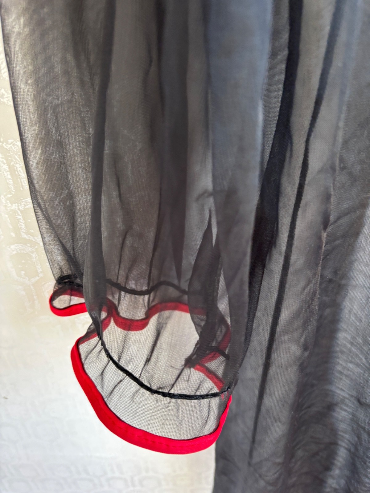 VTG MISTRA BLACK SHEER CHIFFON NYLON ROBE NEGLIGEE NIGHTGOWN W STRAWBERRIES*S/M