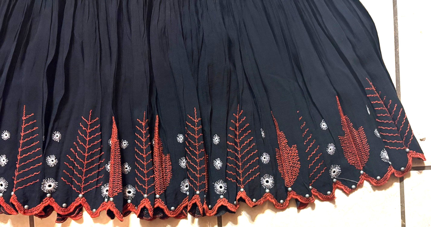 Vtg DOUBLE D RANCH WEAR Maxi BLACK CRINKLE BROOMSTICK SKIRT Embroidered RED S!