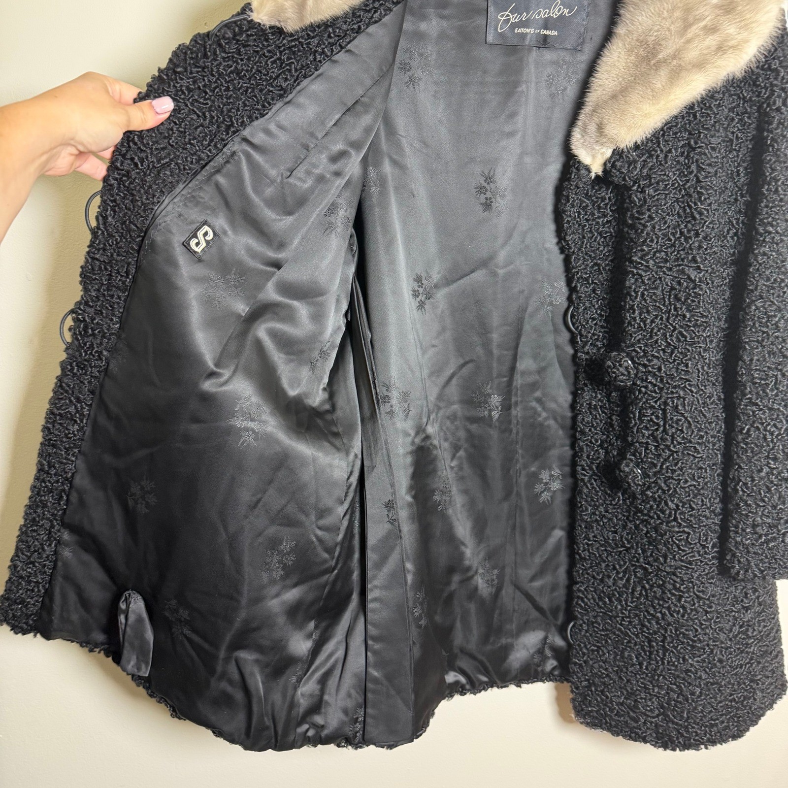 Eatons of Canada Vintage Persian Lamb Fur Coat Mink Collar Black 1017 Size 16