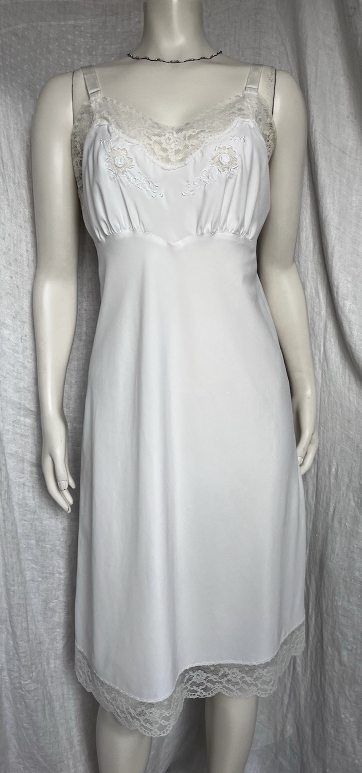Vintage Slip Dress Gown Lace Floral Embroidery Cream Classic 60s Glamour Size 36