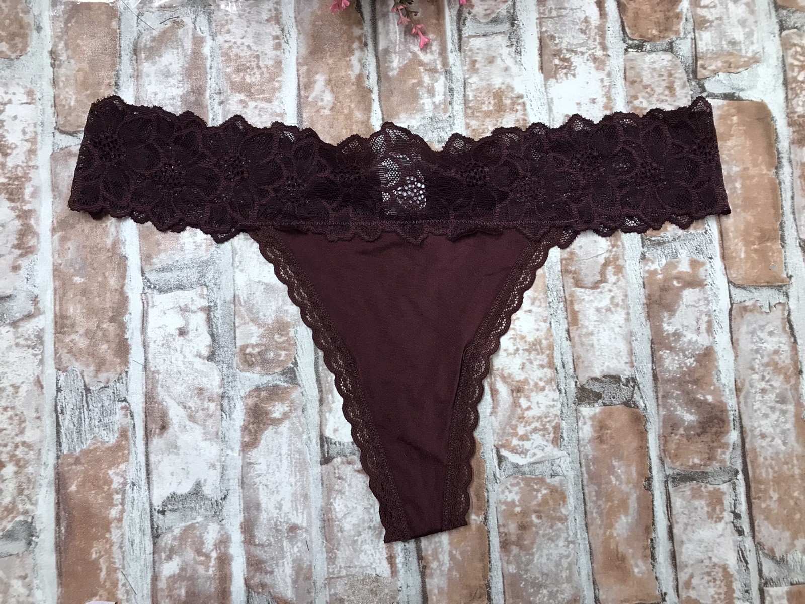 Aerie Tanga Signature Lace Thong Low Rise Panty Sz Med Burgundy