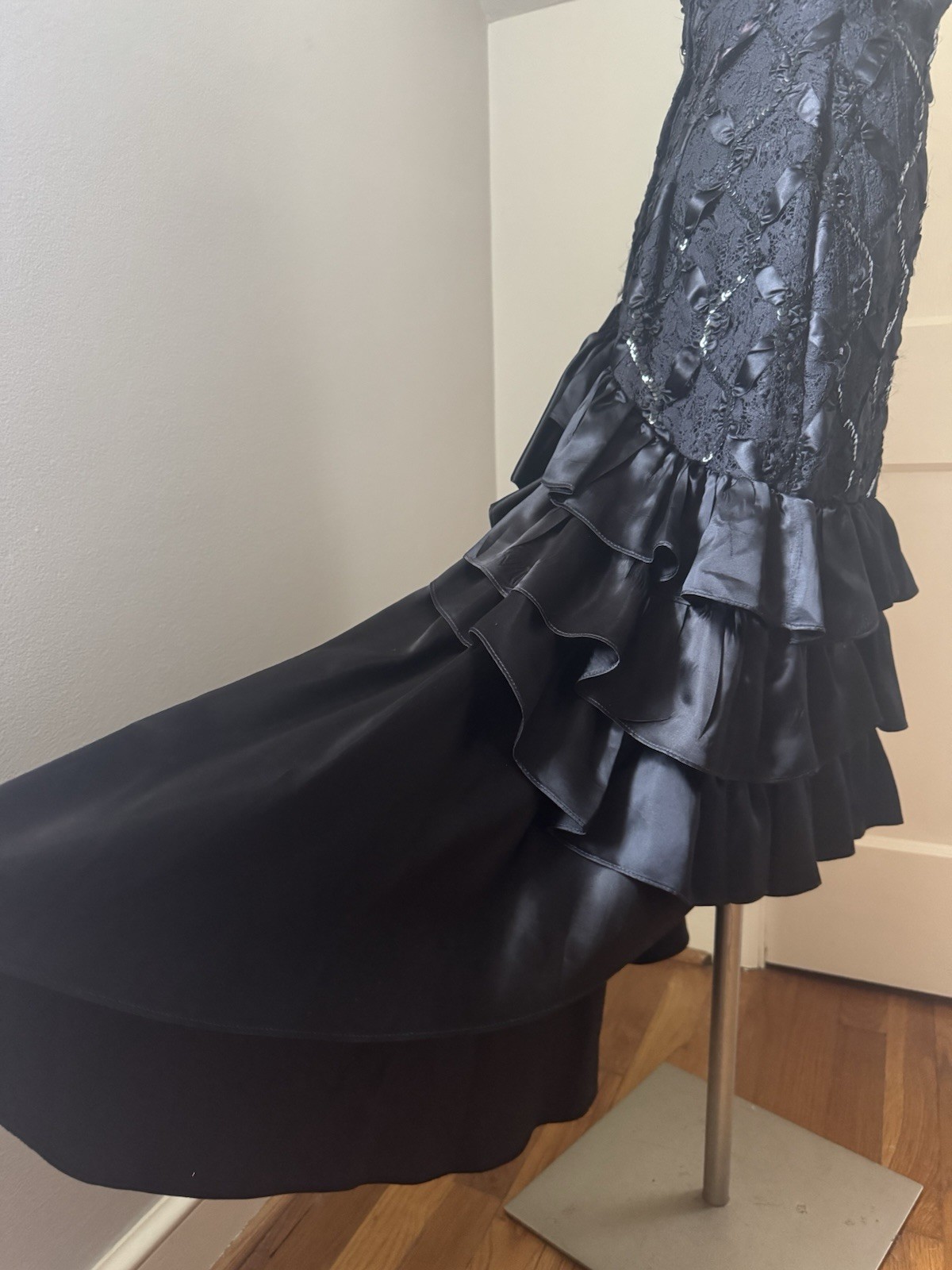 Women’s L.A. Glo Vintage Black Sequined Hi-low Strapless Cocktail Dress 11/12