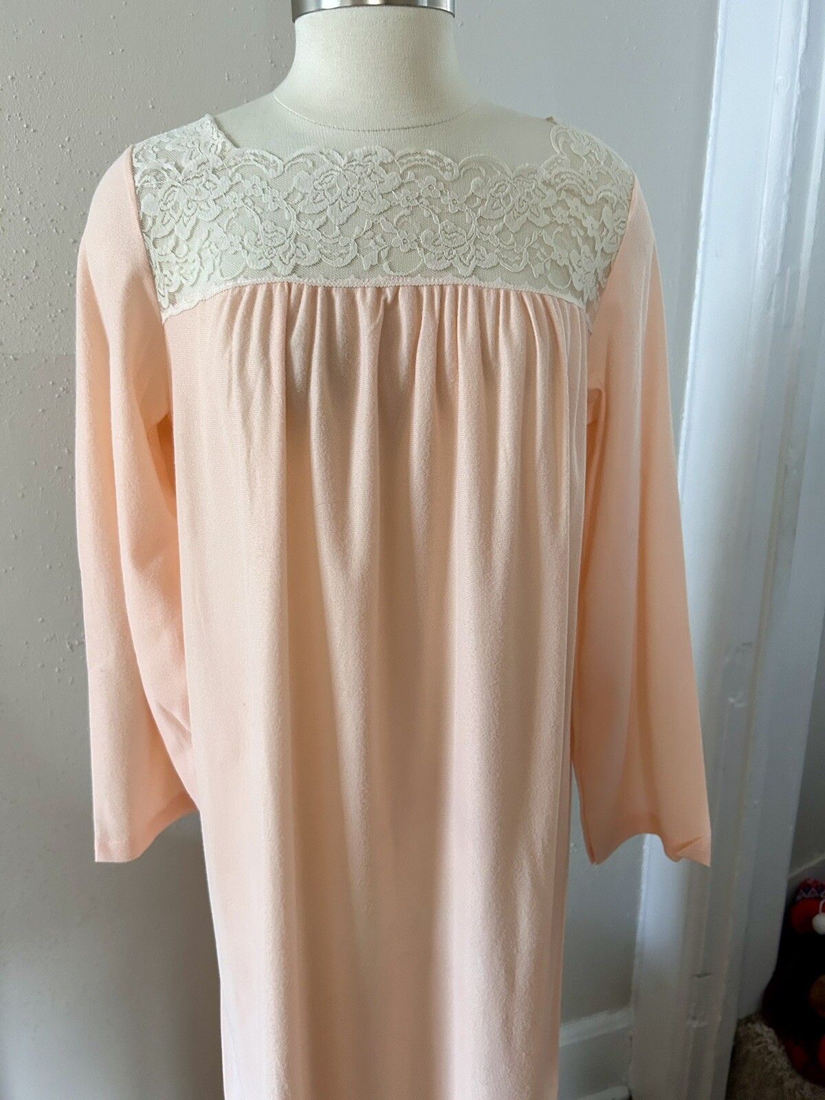 Vintage 70s NIP Damea Women’s Long Nightgown Pajama Large Pink Granny