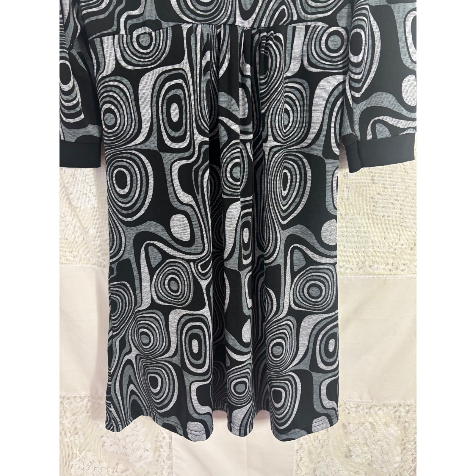 VTG Y2K 60’s/70’s Mod Black+Gray Artsy Retro 3/4 Sleeve Mini Dress Size S-M