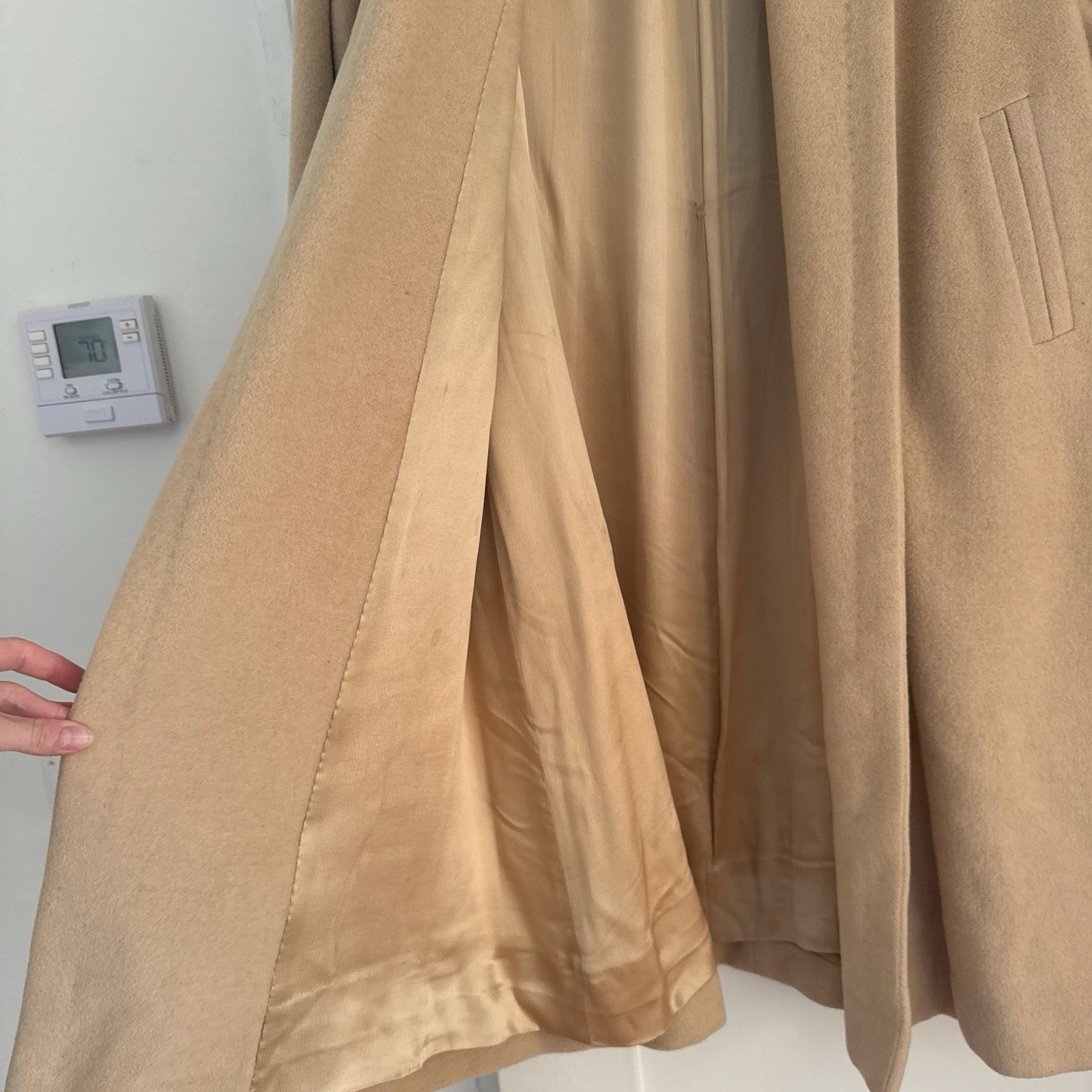 Einger 100% Cashmere with Silk lining Beige Women’s Vintage Coat Elegant Style