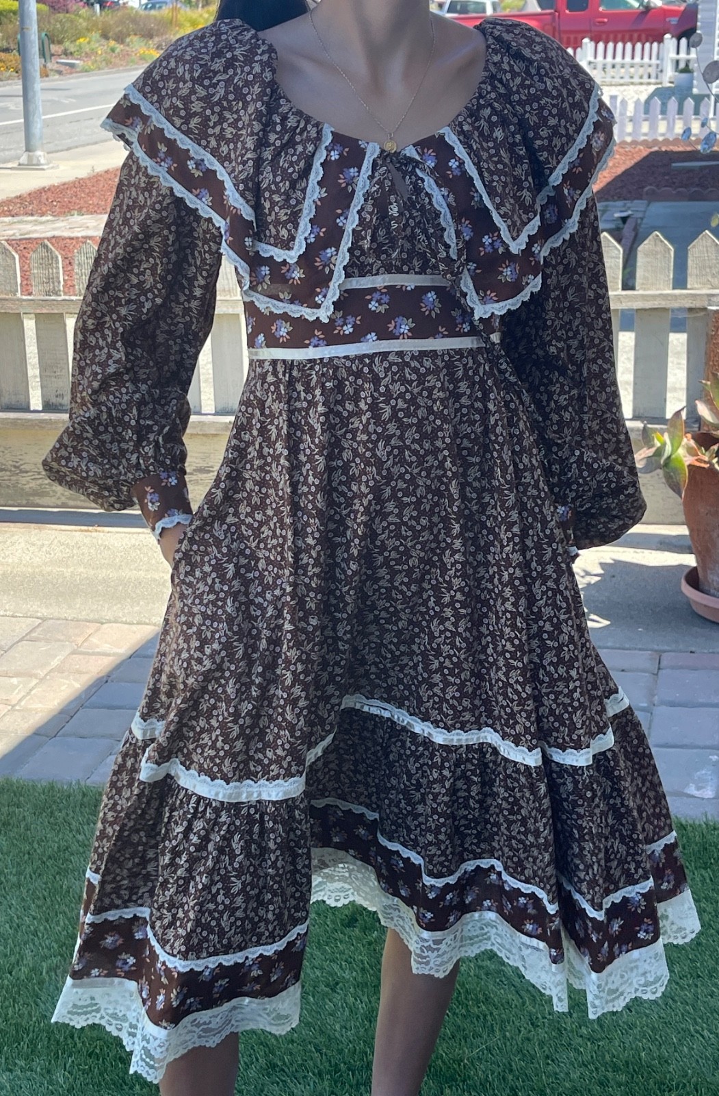 Vtg 1970s Gunne Sax Style Brown Calico Prairie Dress Ruffle Midi Small~Tag Cut