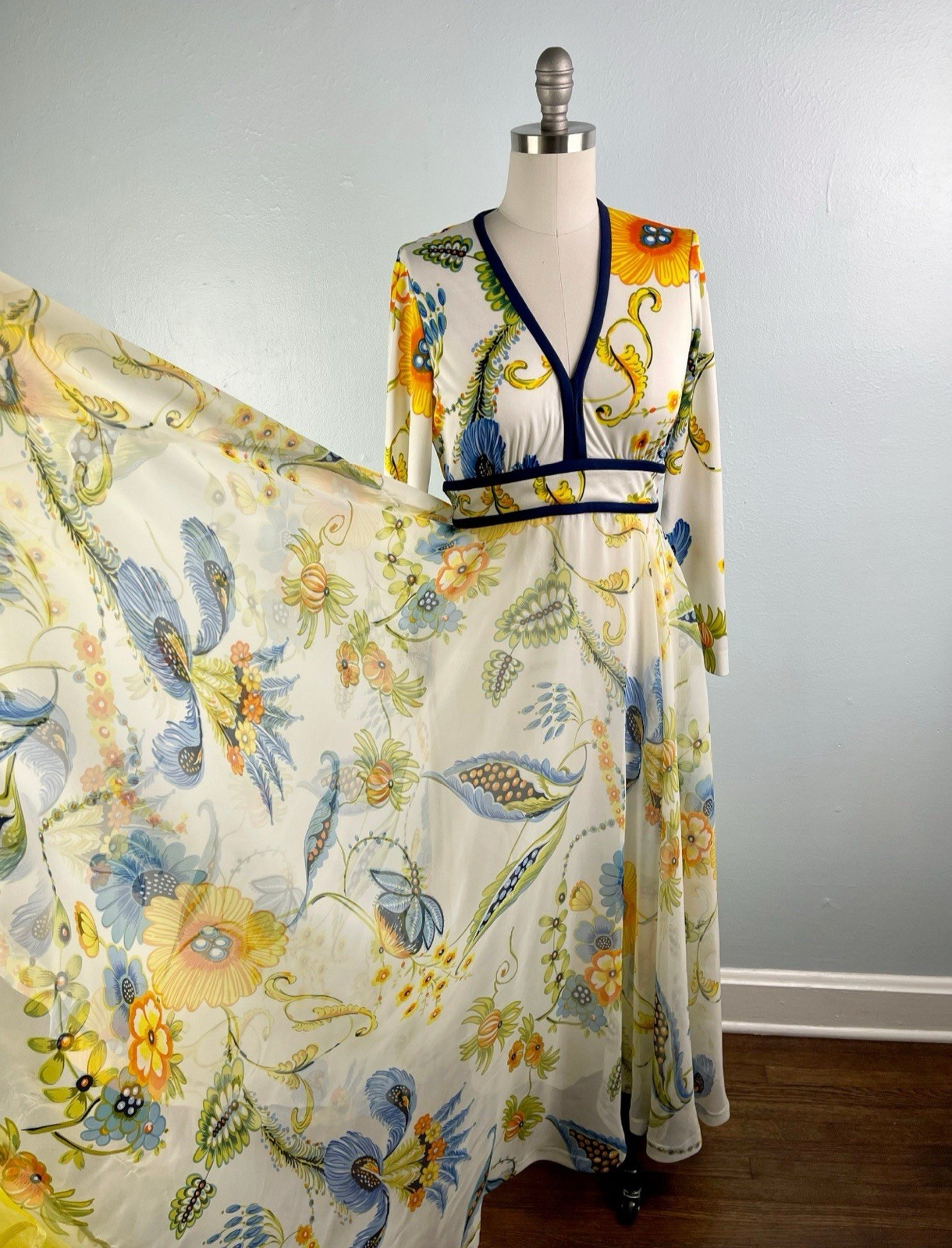 Striking Late 60s 1960s Early 70s 1970s Floral Maxi Dress Hostess Gown S Small M