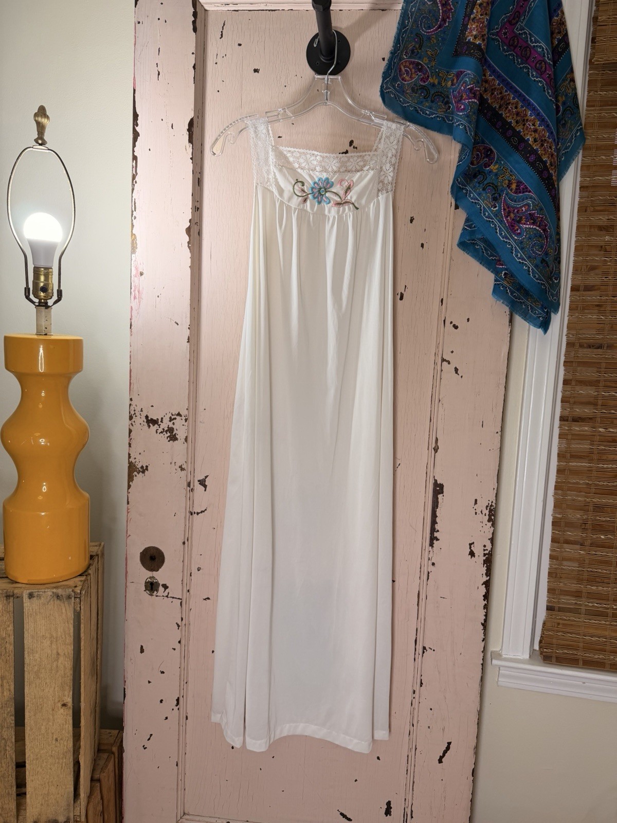 VTG Maxi Robe Nightgown Two Piece Set White Embroidery Lace Trimmed Boho Sm/Med