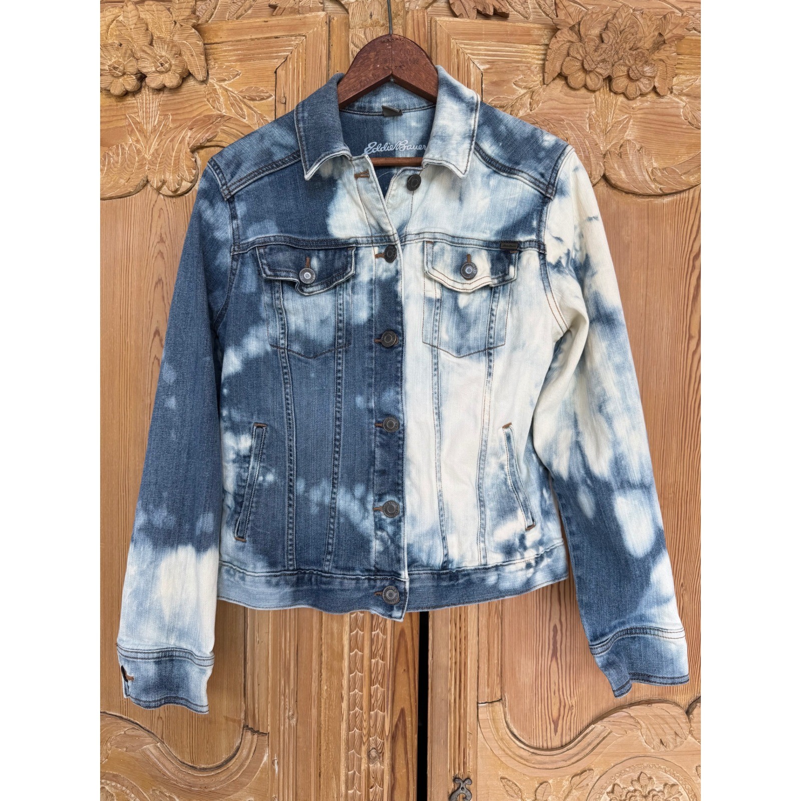 Upcycled Eddie Bauer Denim Jacket Delft Blue Patch Medium Boho