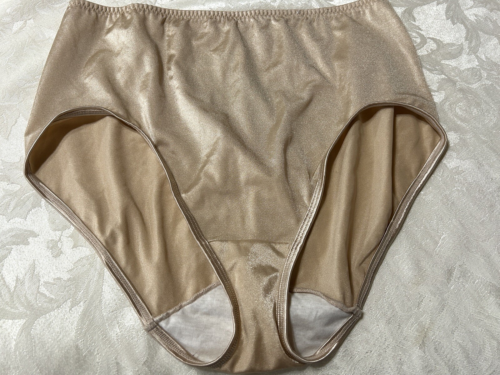 NWOT Vtg VANITY FAIR 40-841 Second Skin Satin 3XL Nude Brief Panties #48
