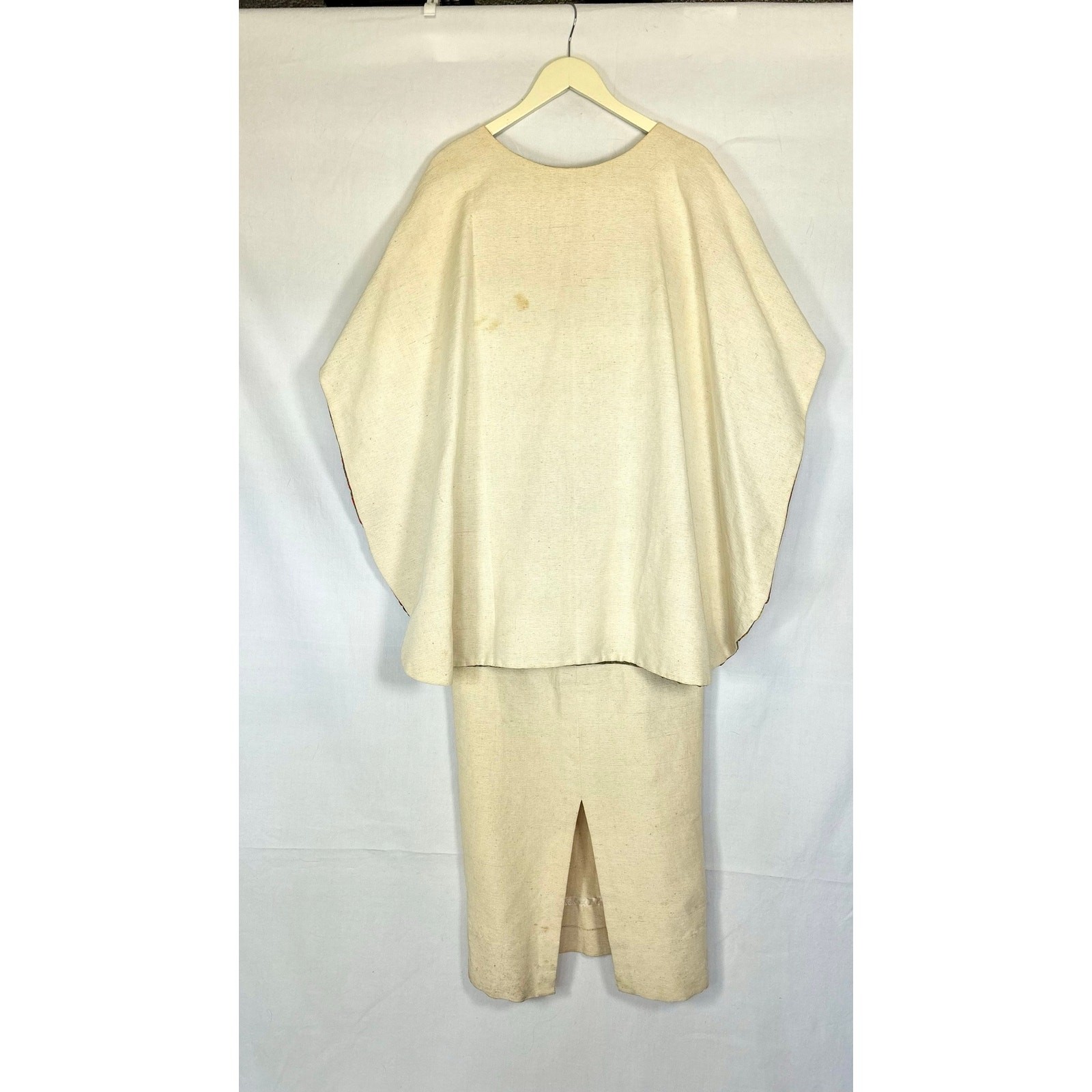 Vintage 1970s Barbara Matamoros Canvas Cape Dress African Barkcloth Print
