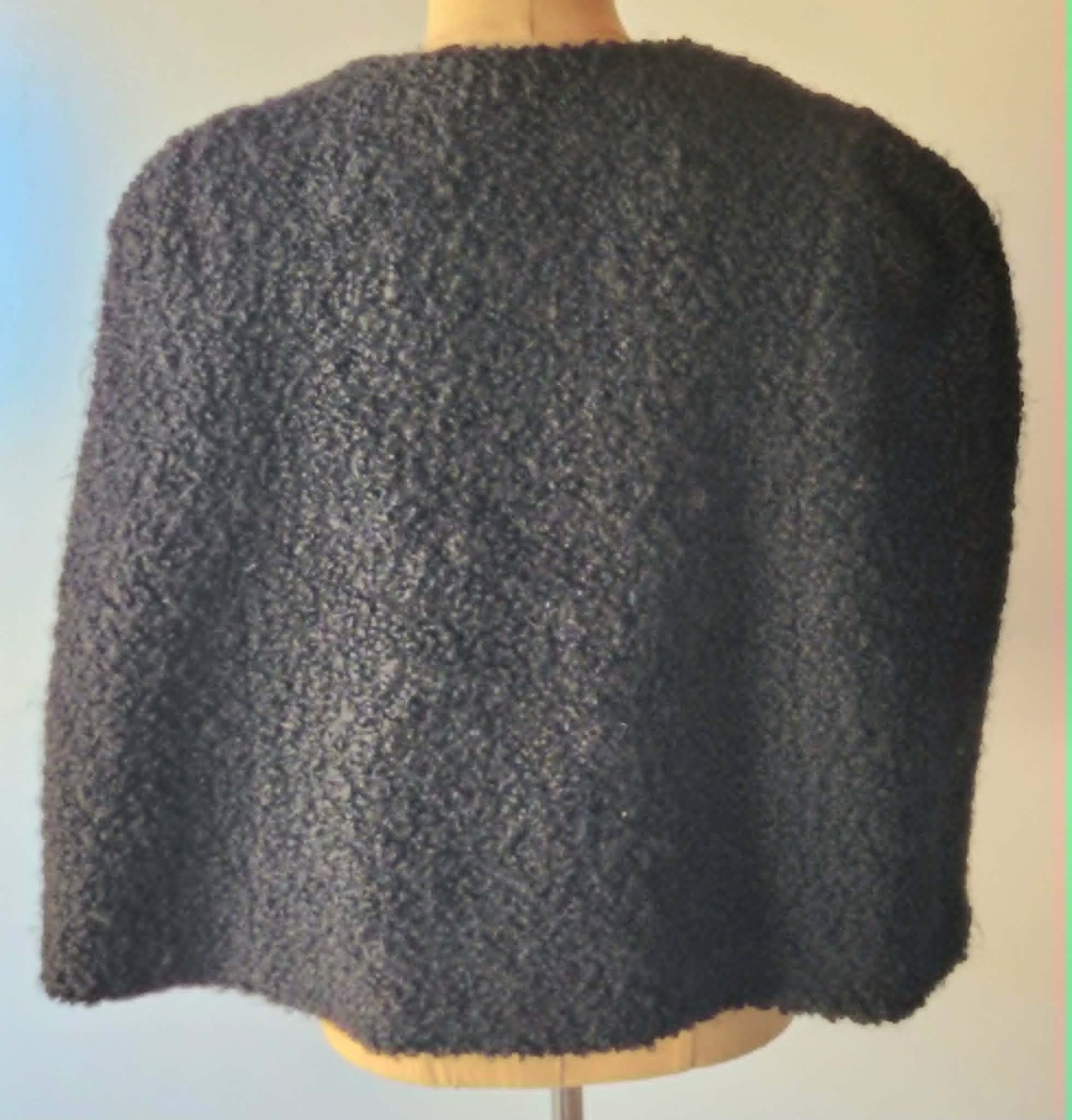 Vintage 1950s Wool Bouclé Capelet Cape Coat Hand Openings Medium