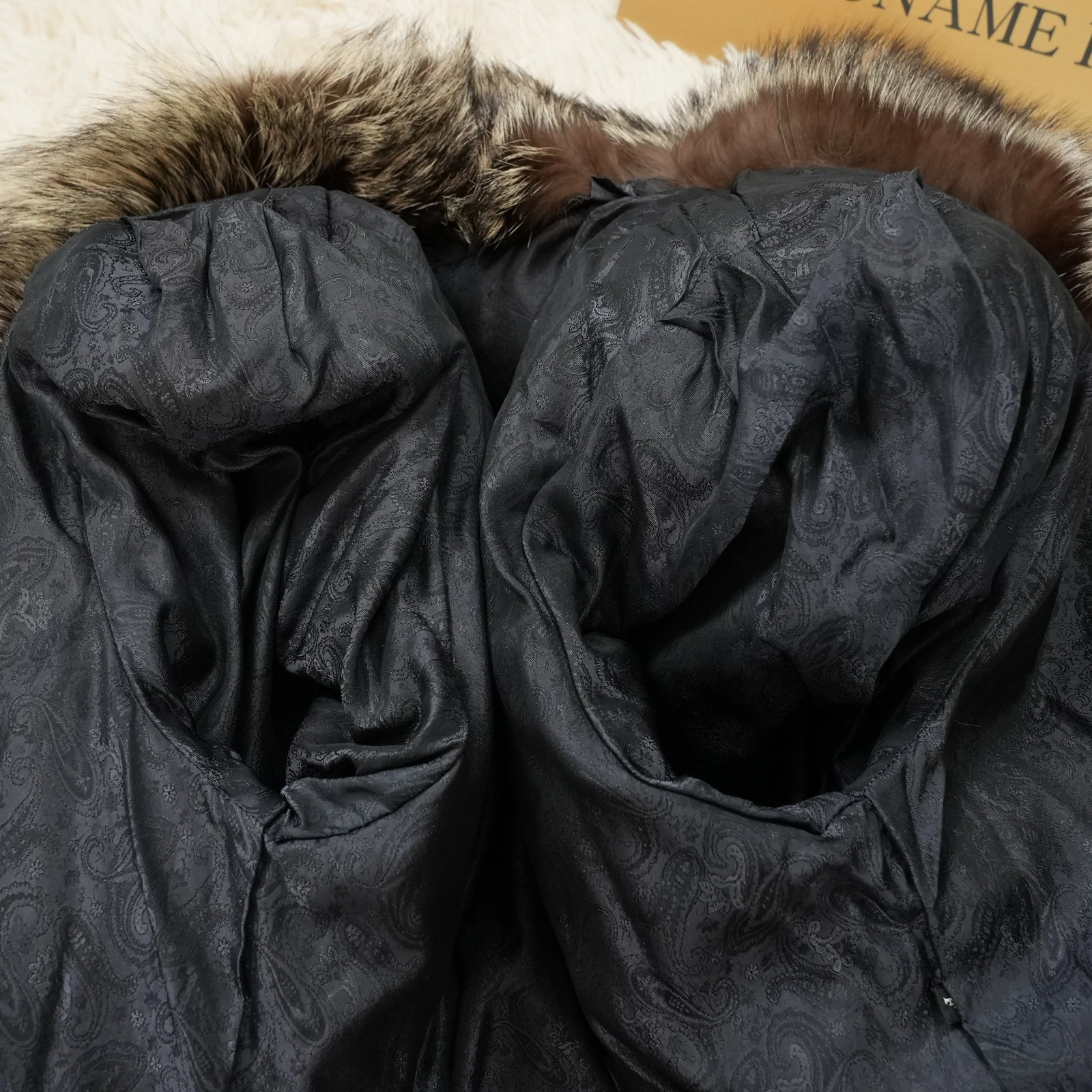 SAGA ROYAL FOX Silver Fox Coat – Genuine Vintage Fur From Japan