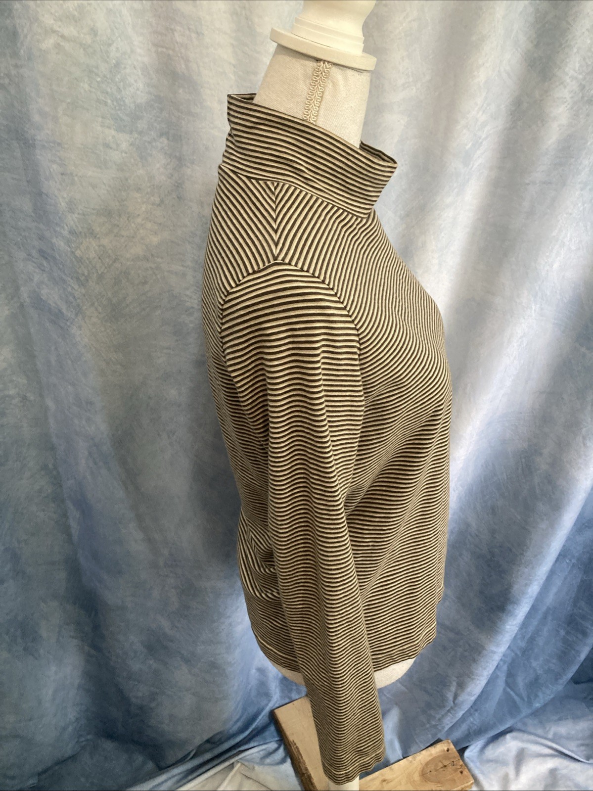 Vtg 90s Dockers LS & Co Micro Stripe Mock Turtleneck Shirt Top Brown Tan Retro