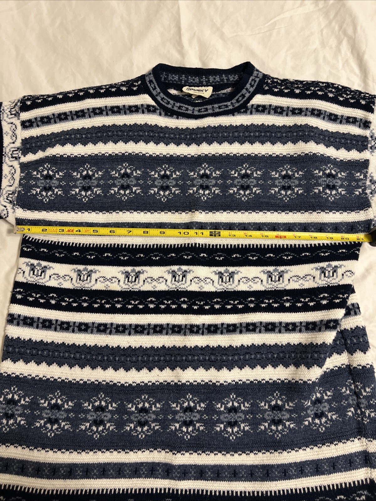 Spunky Vintage Blue And White Sweater 100% Acrylic Made in USA XL/2XL Unisex