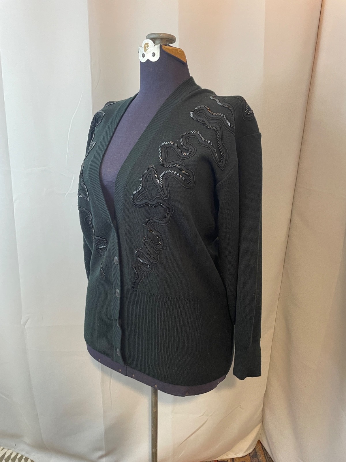 Black Beaded Cardigan Sweater Winter Serpents Goth Disco 1970s Vintage L XL
