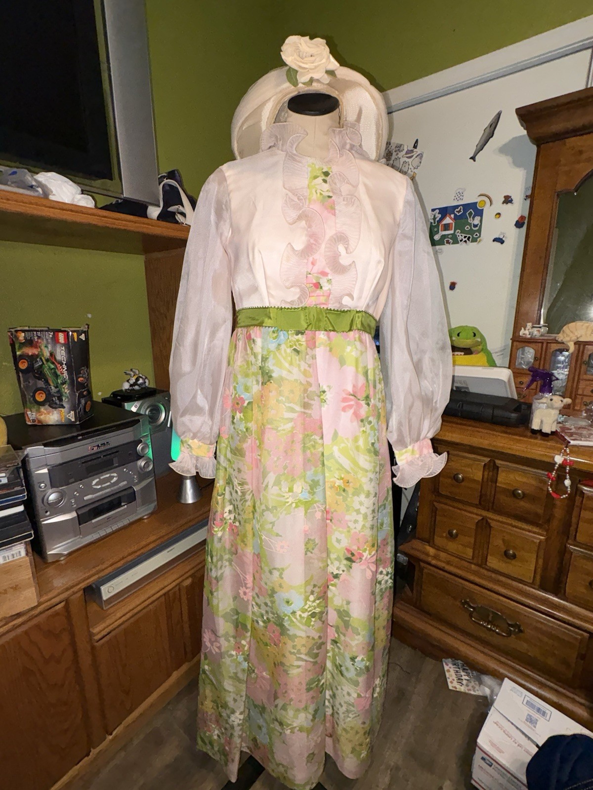 1960s Vintage SYLVIA ANN Floral Ball Gown Balloon Puffed Sleeves Vintage Dress