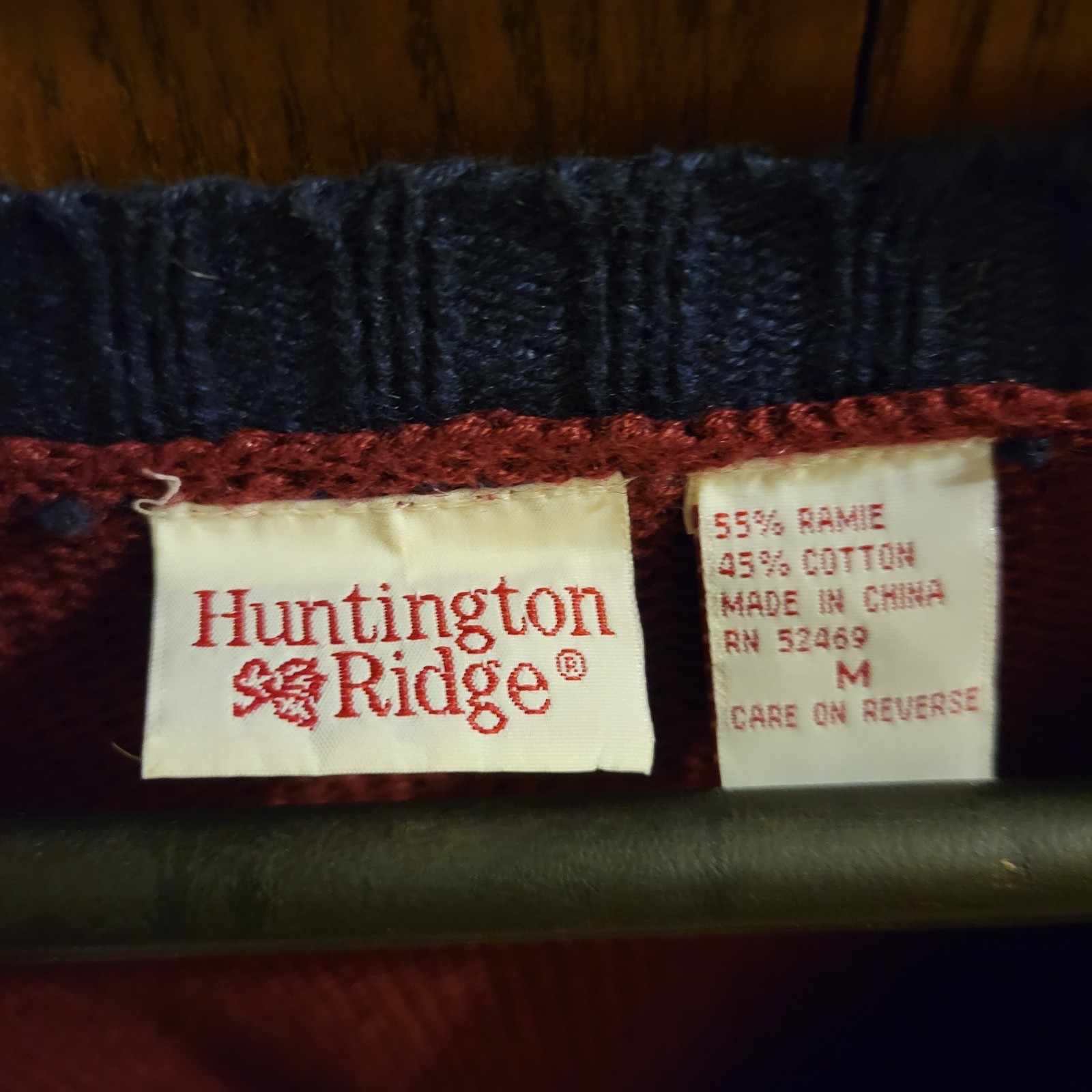 VINTAGE HUNTINGTON RIDGE Sweater- College Retro Paisley Pearl Style Size M Mint