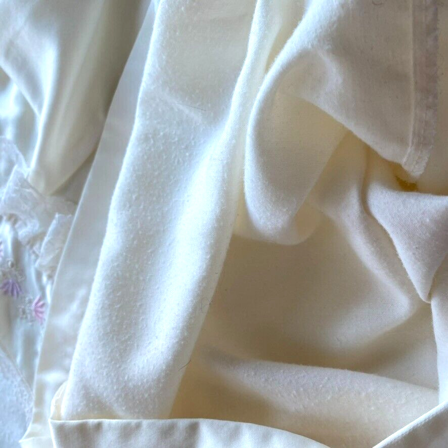 Barbizon Womens Medium Cuddleskin Vintage Pajama Top Ivory Satin Embroidered