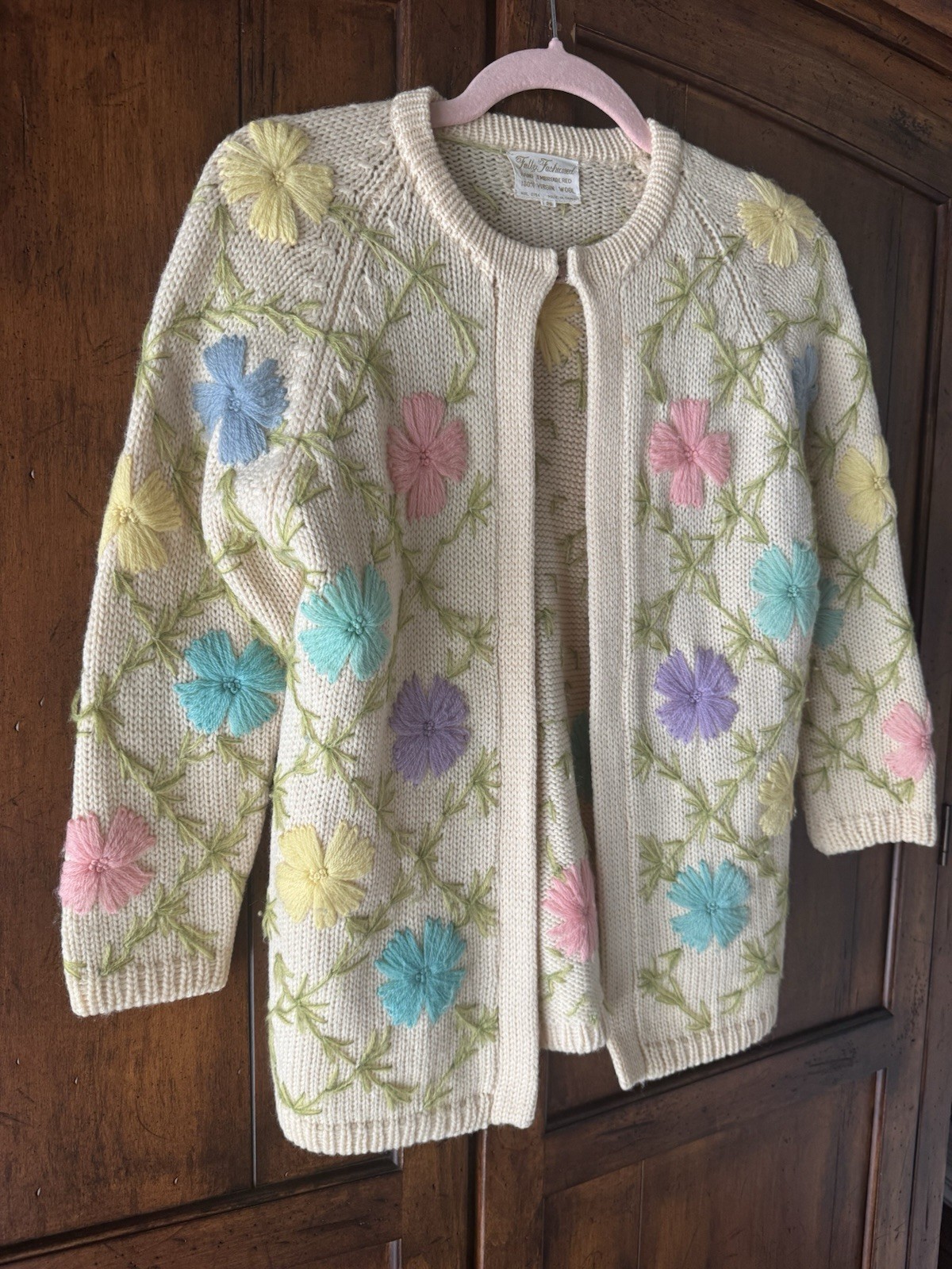 Vintage Cream Pastel Floral Hand Embroidered Virgin Wool Cardigan Sweater Small