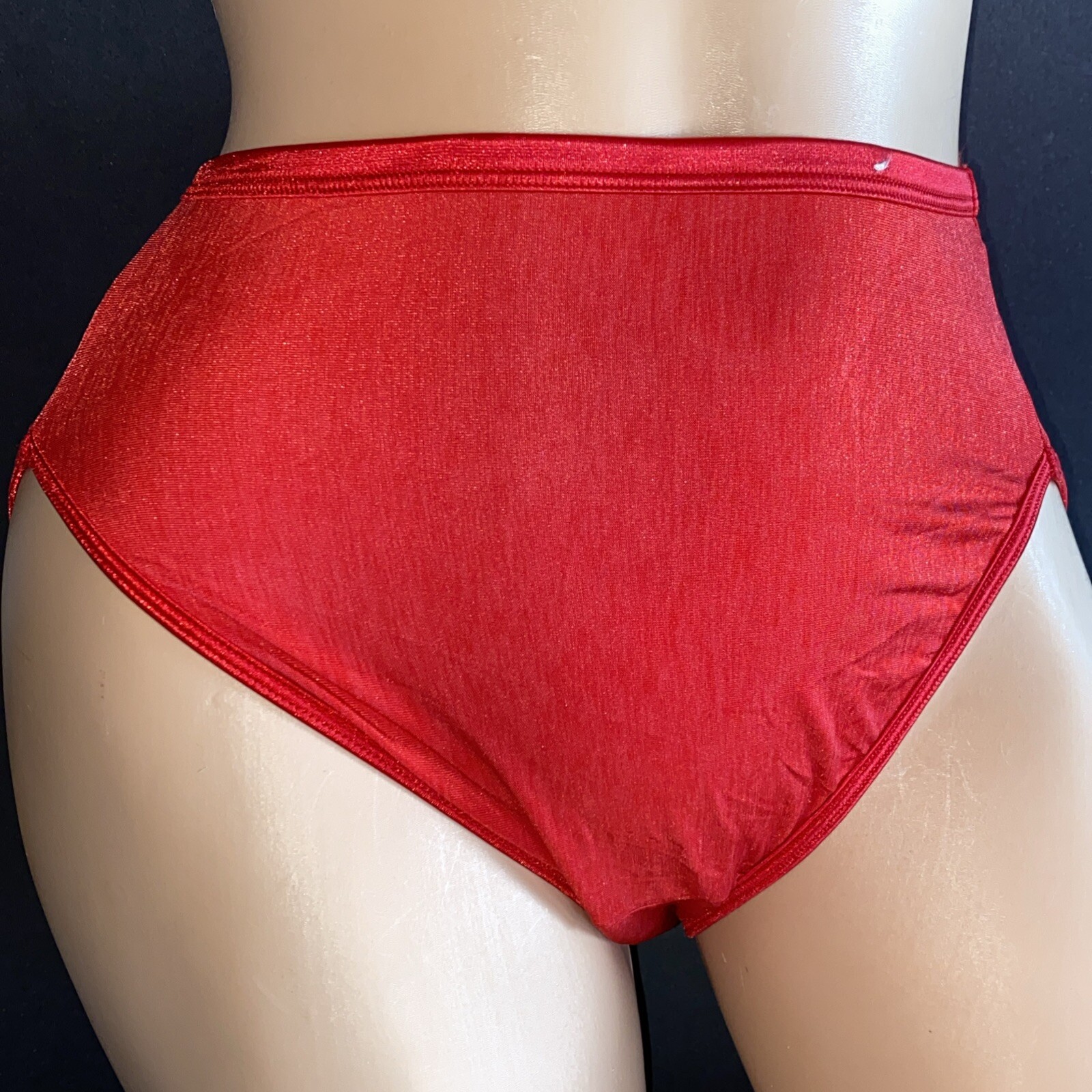 Vanity Fair Y2K 13-108 Red High Waist Nylon 7 L Vtg Bikini Underwear Panties