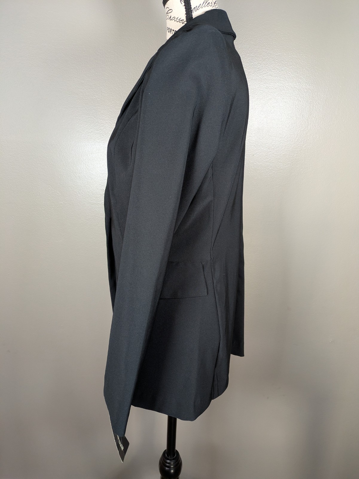 Vintage Women’s Polyester Blazer – Size Small – Single Button – Shoulder Pads