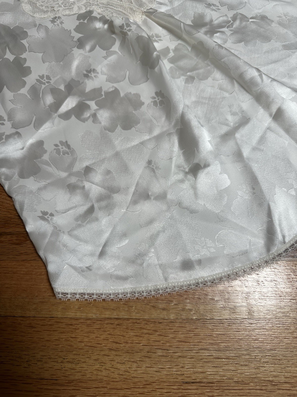 Vintage Lily of France Sleepwear Lace Top Size Medium White Floral