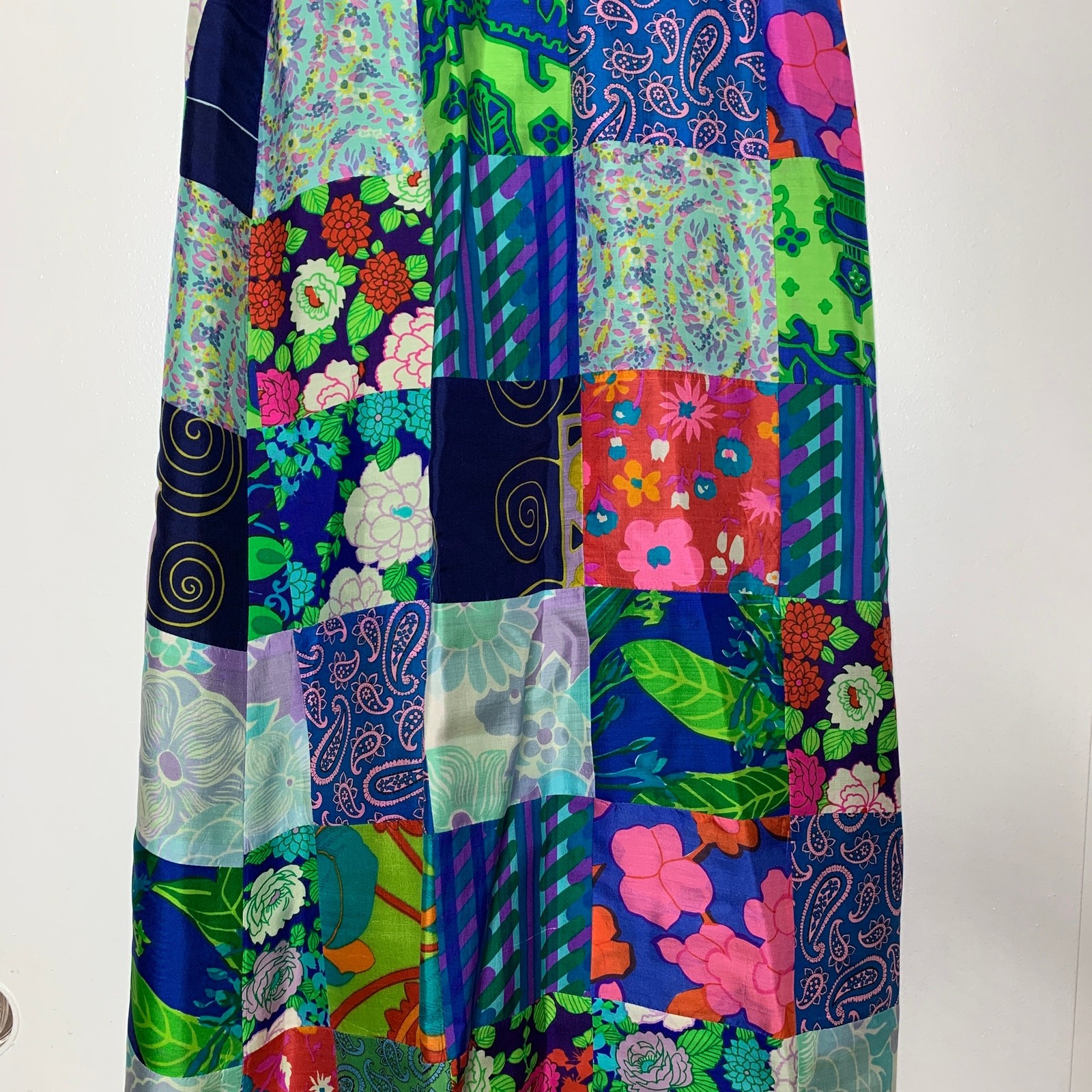 Vintage 60s Womens XS US 4 Bohemian Boho Silk Patchwork Wrap Style Maxi Skirt
