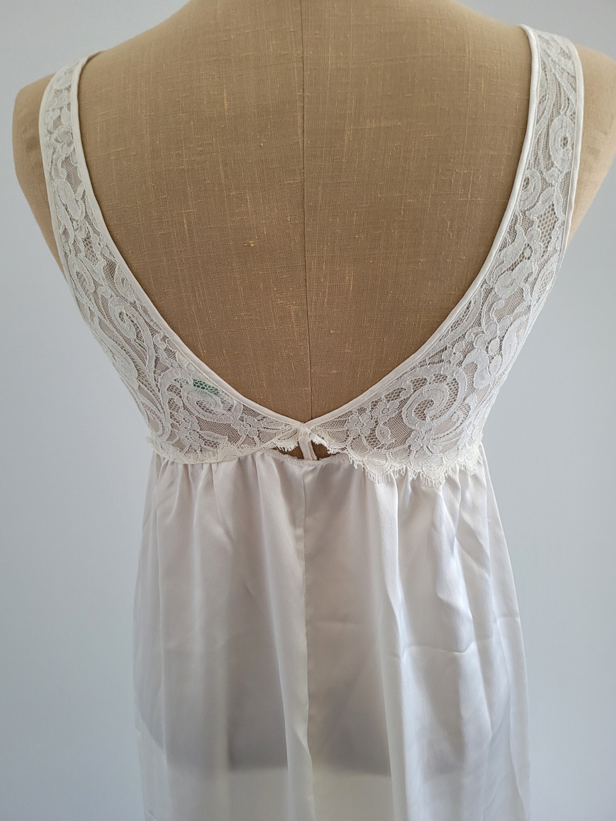 Vintage Juli of Slumbertogs Ivory Nightgown w Lace L Large Made In USA