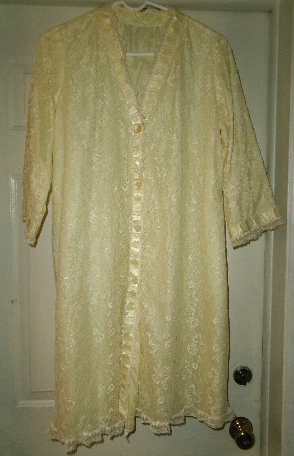Vintage Odette Barsa Lace Overlay Short Yellow Robe with Ribbon Trim