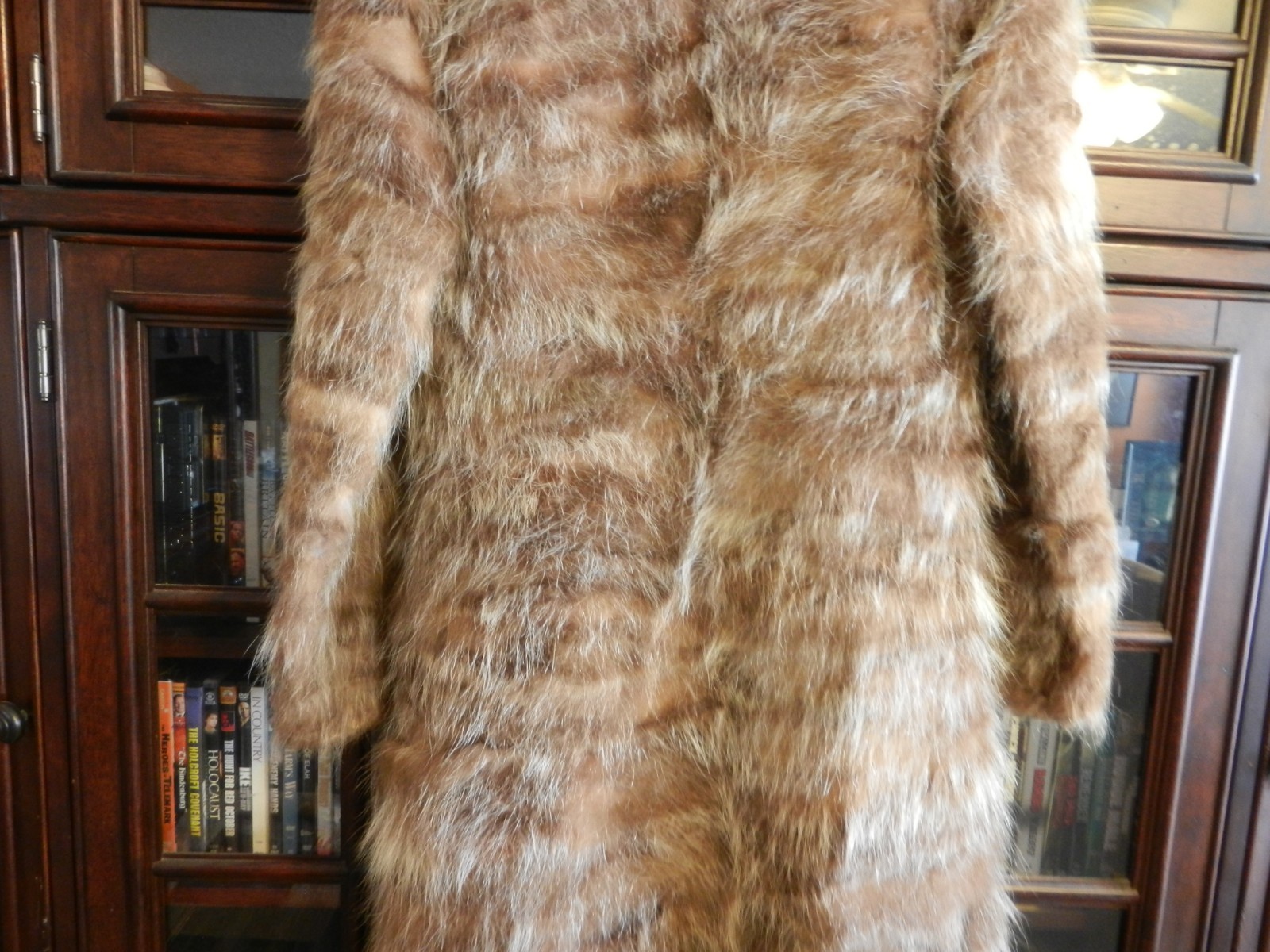 Vintage 1970s Woman’s Long Hair Raccoon Coat 48″ Long Size 10