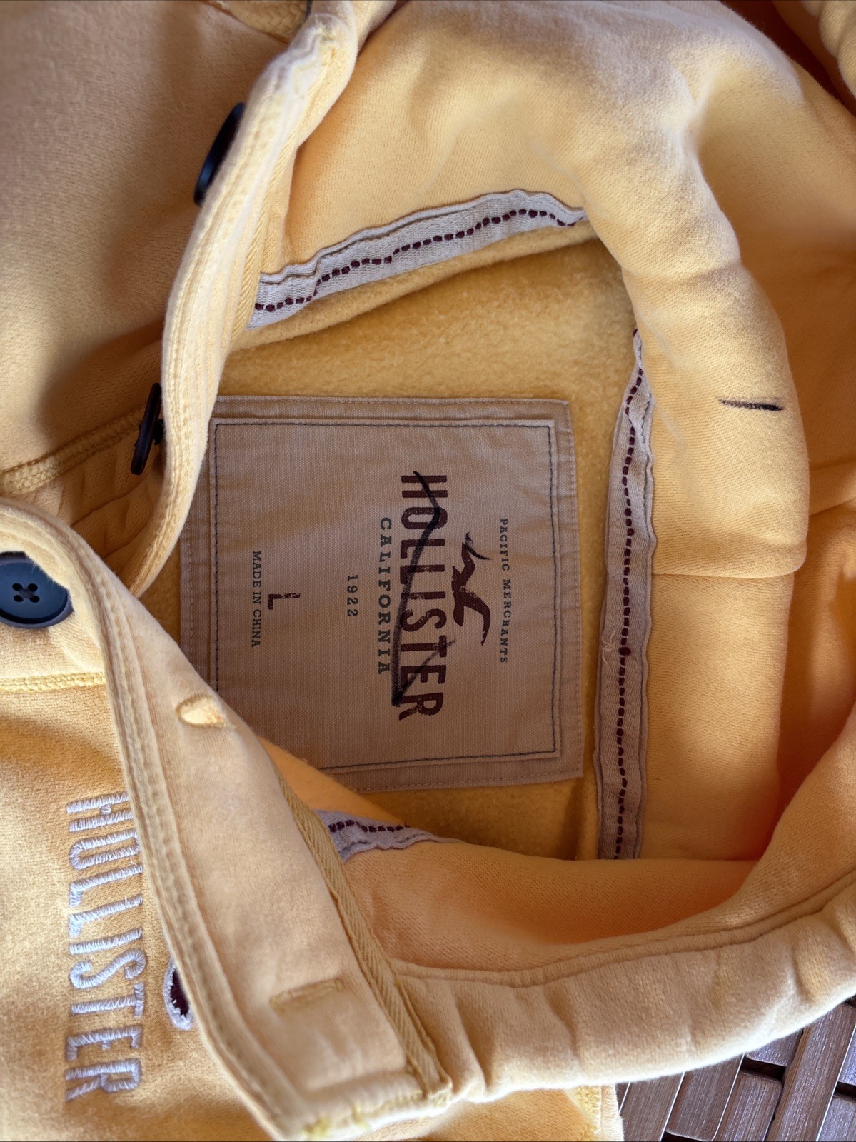Hollister Hoodie Sweatshirt Men’s Large – Vintage Style
