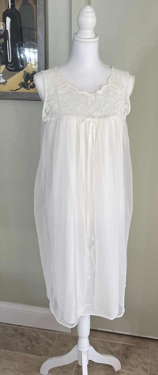 Vintage Avian Peignoir Nightgown And Robe Set White Lace Trim Sheer Small Nylon