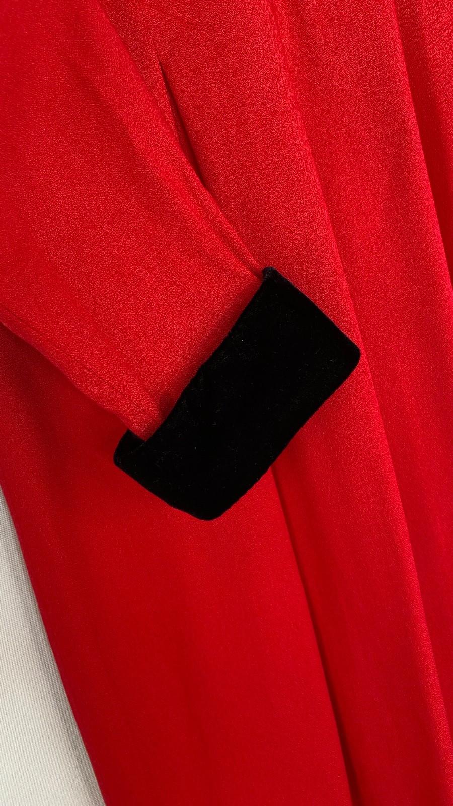 Vintage 1980s red midi dress M black velvet rayon wool long sleeve shift