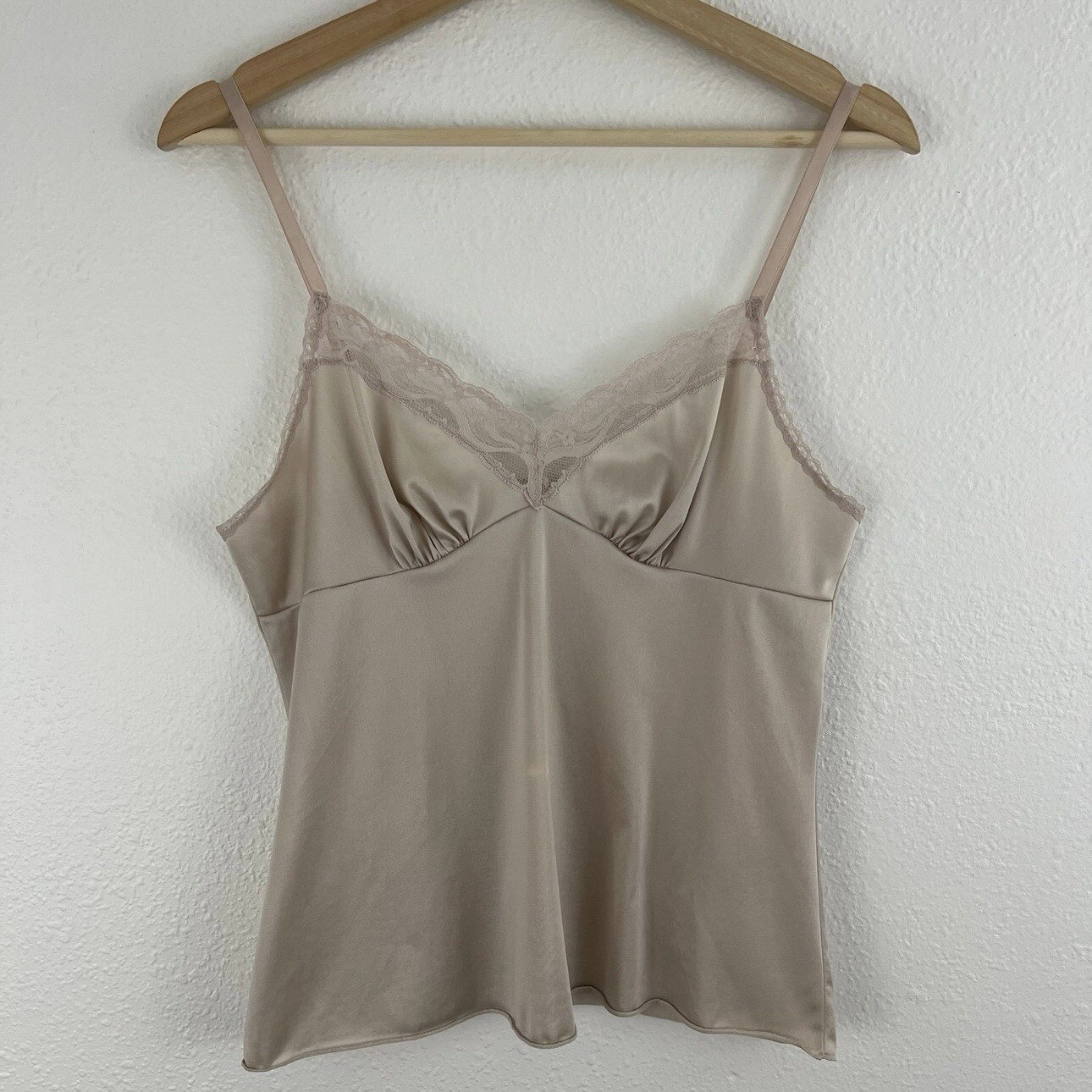 VANITY FAIR Vintage Champange Beige Lace Trim Spaghetti Strap Camisole Top