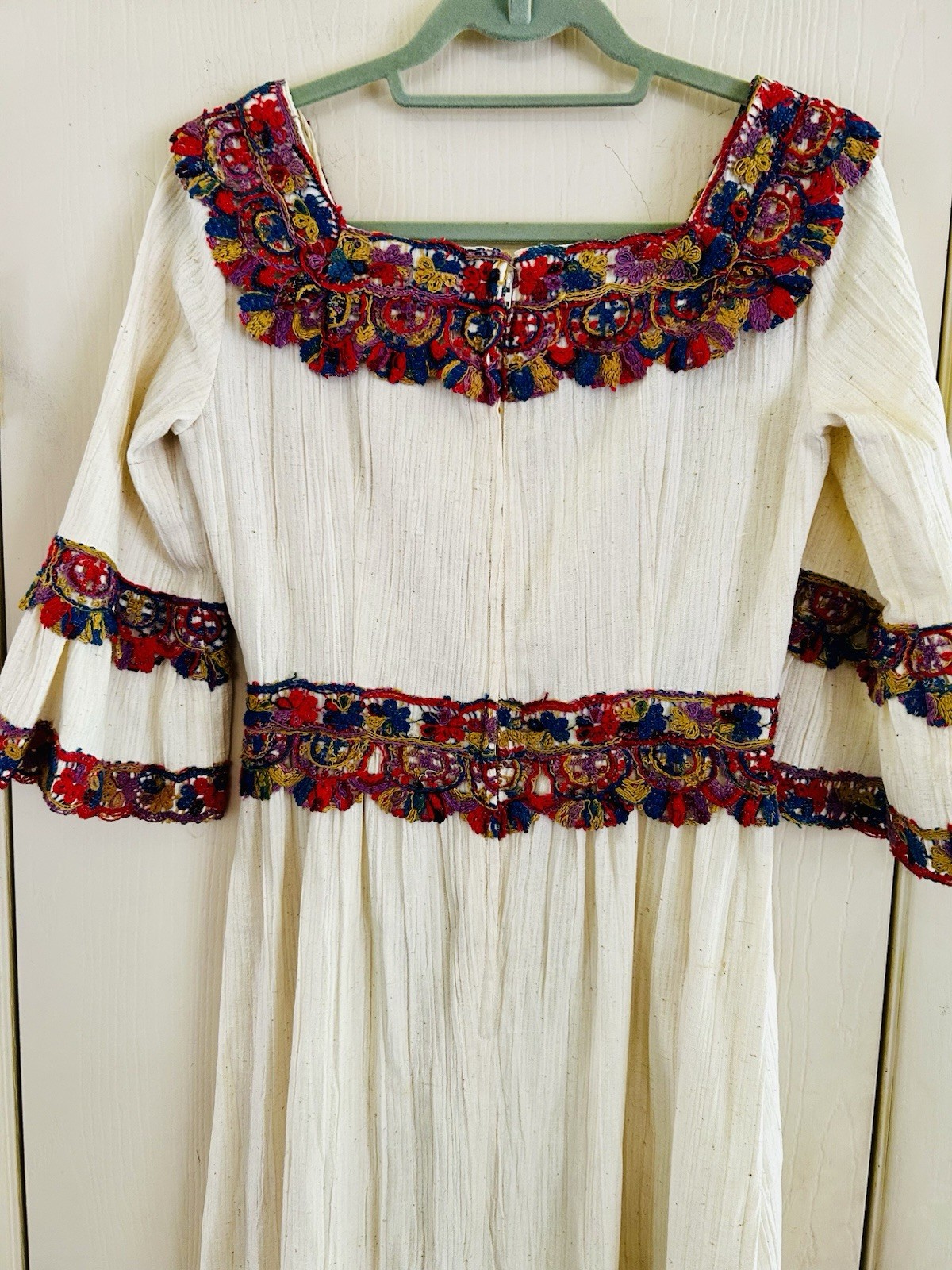 VTG 1960s Embroidered Festival Photo Shoot Mexican Folk Wedding Maxi Dress S