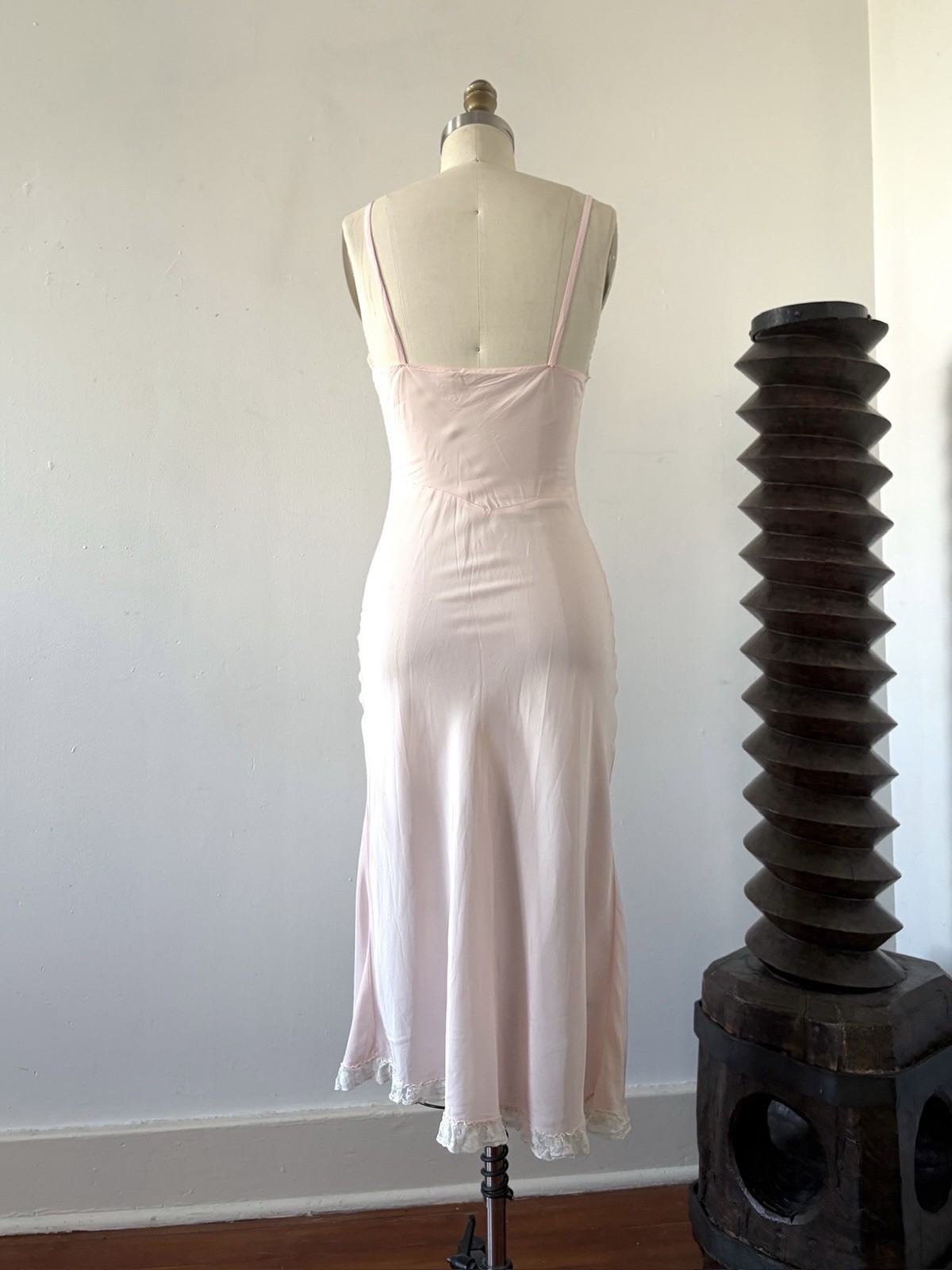 1940s Pink Bias Cut Rayon Slip Dress Floral Embroidery Lace Trim Satin Bow XS