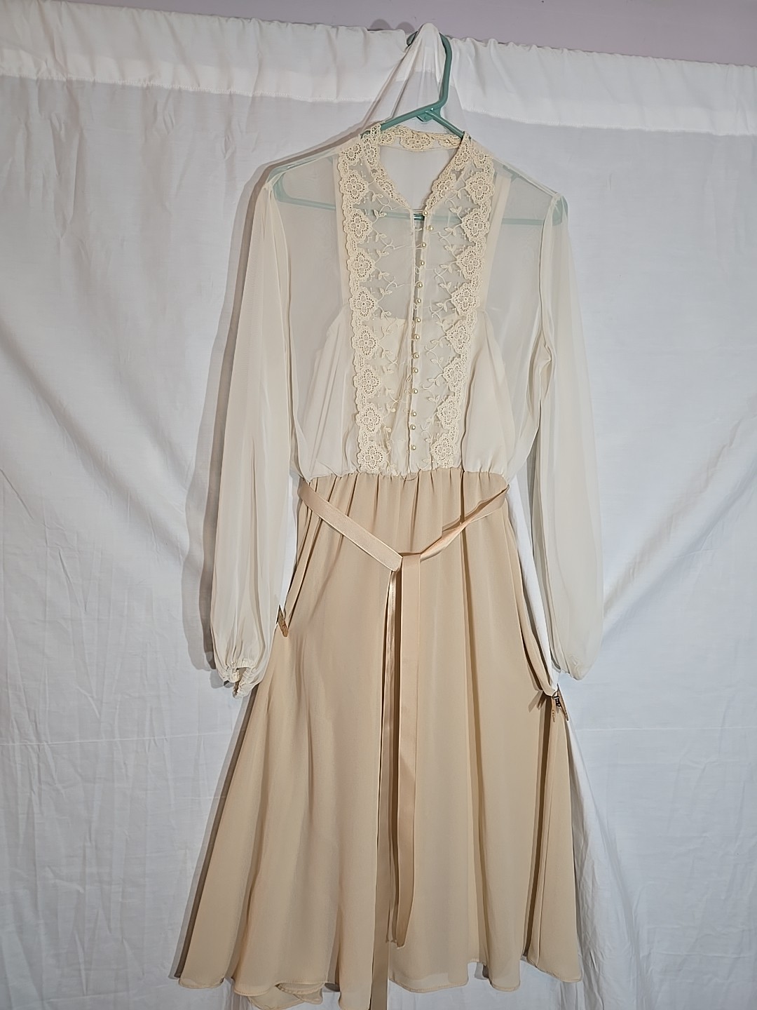 1960s Cream Color Long Sleeve Chiffon Dress Size M (11/12) Argent Fille