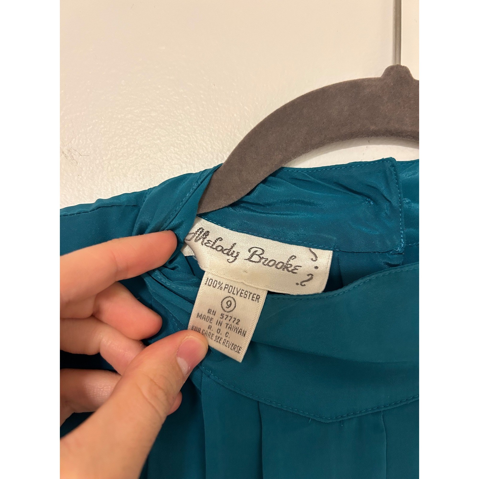 Melody Brooke Vintage 70S Teal Satin Mock Neck Pleated Button Back Blouse Size 9
