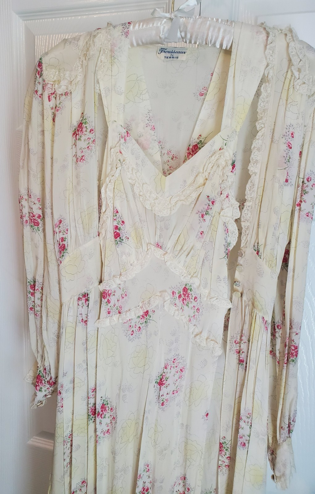 Vintage Trousseaux by Terris Floral Chiffon Gown & Robe Set Lace Empire Waist