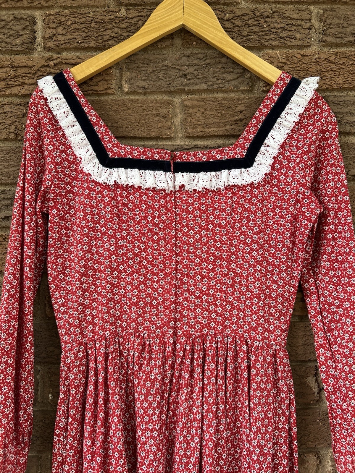 Vintage 70s prairie maxi floral lace Cottage Core Americana dress Union Made Sm