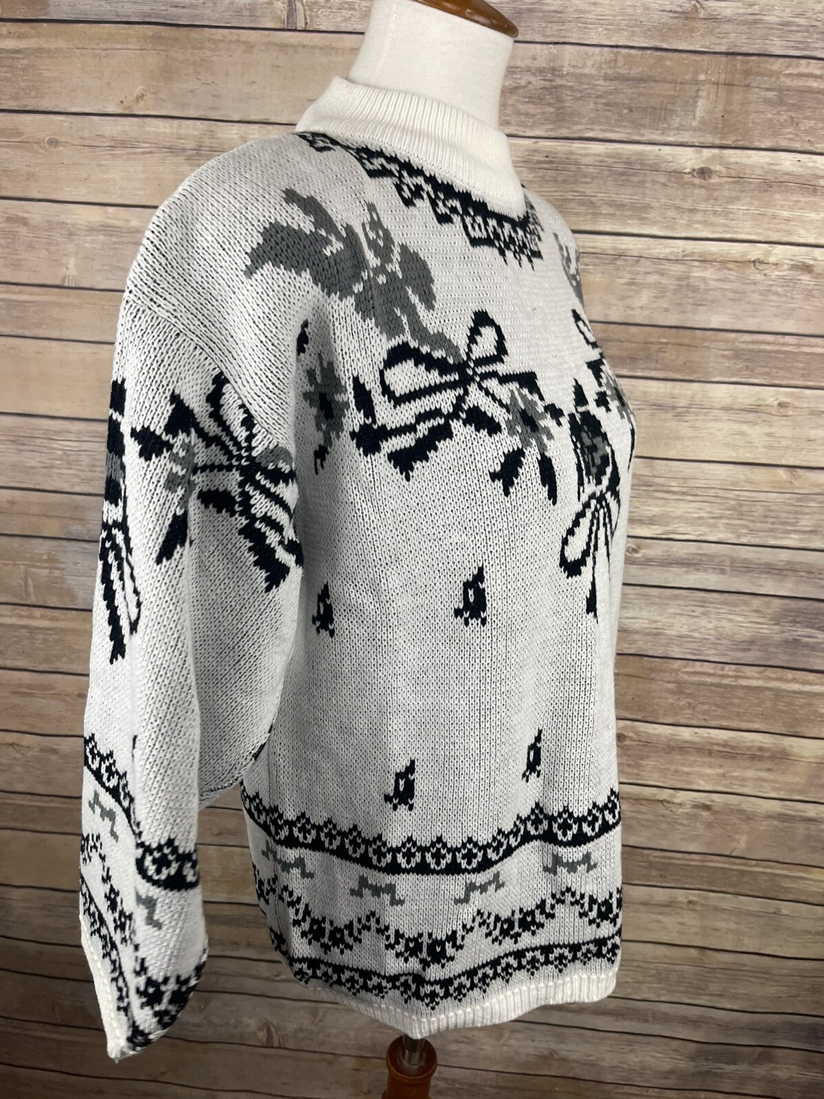 Vintage Jamie Scott Large ? Sweater Cherub Floral Bows White Black Gray 90’s